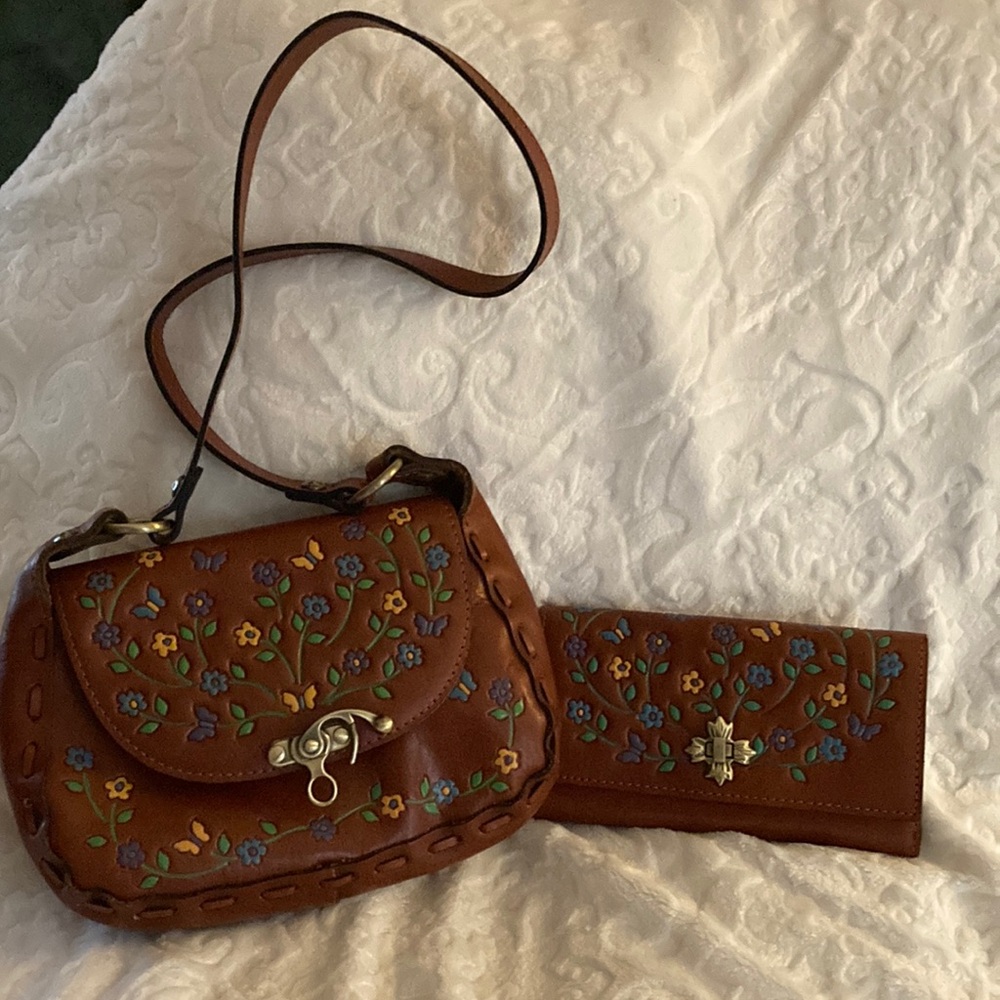 PATRICIA NASH Brown Embossed Leather Crossbody Bag with matching wallet.